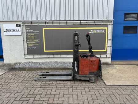 Pallet Stackers 2007  BT SWE 160D (2)
