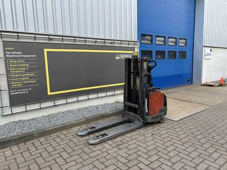 Pallet Stackers 2007  BT SWE 160D (3)
