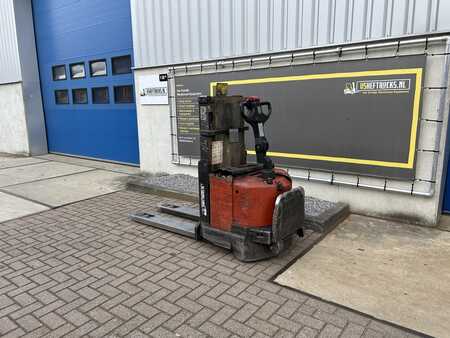 Pallet Stackers 2007  BT SWE 160D (5)