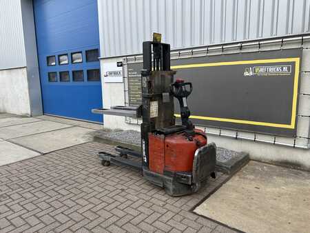 Pallet Stackers 2007  BT SWE 160D (9)