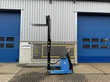 Pallet Stackers 2011  HanseLifter E1330GS-02 (1)