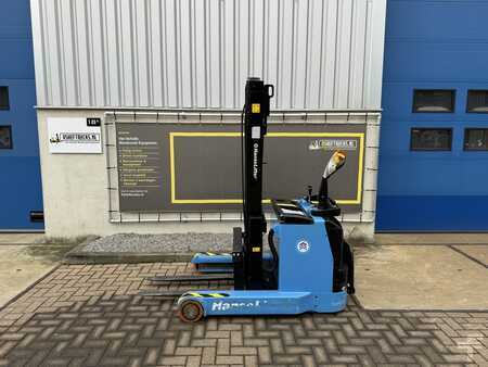 Pallet Stackers 2011  HanseLifter E1330GS-02 (2)