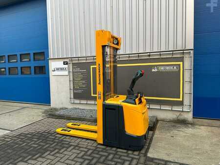 Stackers Stand-on 2015  Jungheinrich ERC 216z-525DZ (5)