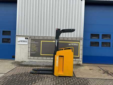 High lift pallet trucks sit-down 2015  Jungheinrich ESC 316 525DZ (2)