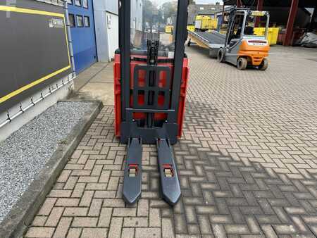 High lift pallet trucks sit-down 2015  Linde L 16 R (10)