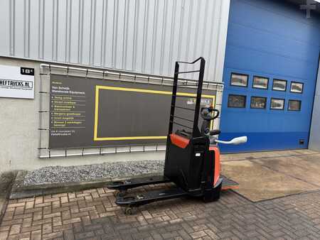 Electric Pallet Trucks 2019  BT LPE2000 (3)