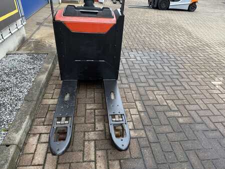 Electric Pallet Trucks 2019  BT LPE2000 (8)