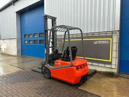 Electric - 3 wheels 2002  BT CBE 1,5T (5)