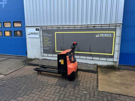 Electric Pallet Trucks 2017  BT LWE200 (6)