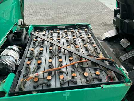 El Truck - 4-hjul 2006  Mitsubishi FB35K (10)