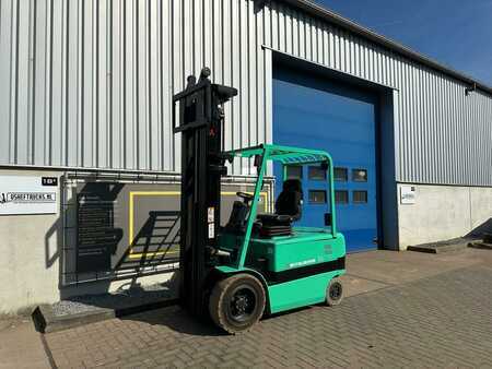 El Truck - 4-hjul 2006  Mitsubishi FB35K (9)