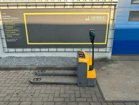 Låglyftare El - Jungheinrich EJE M13 (1)