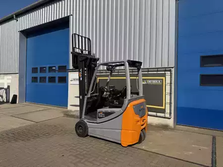 Chariots électriques à 3 roues 2020  Still RX20-16 (6)