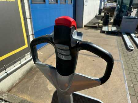 Transpalettes éléctriques 2018  Still EXU20S (6)