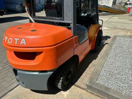 Diesel heftrucks 2004  Toyota 02-7FDJF35 (10)