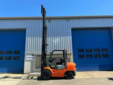 Diesel heftrucks 2004  Toyota 02-7FDJF35 (3)
