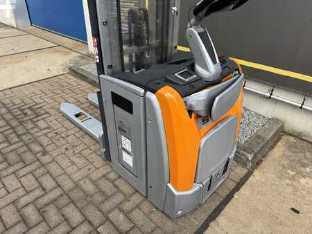 Apilador eléctrico 2020  Still EXVSF14 (10)