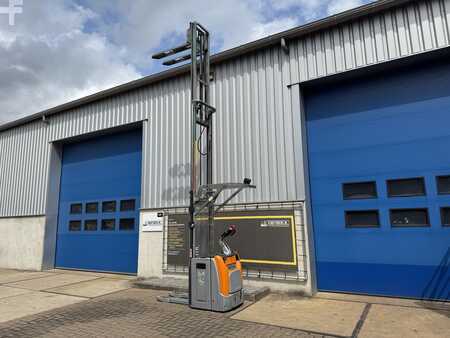 Pallet Stackers 2016  Still EXVSF14i (8)