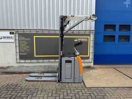 Pallet Stackers 2016  Still EXVSF14i (2)