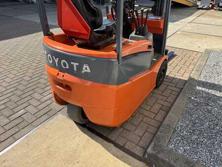 Elektro tříkolové VZV 2008  Toyota 7FBEST15 (10)