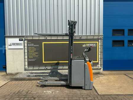 Stacker pedestre 2019  Still EXV-SF 14 D (1)