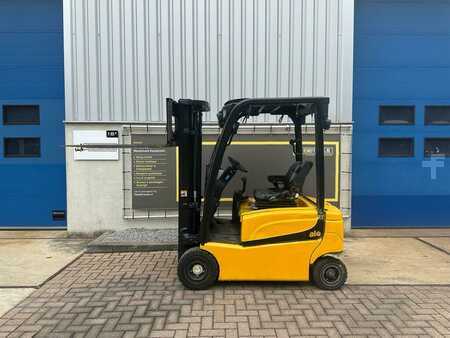 El truck - 3 hjulet 2009  Yale ERP 16VT (1)
