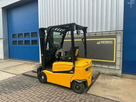 3-wiel elektrische heftrucks 2009  Yale ERP 16VT (5)