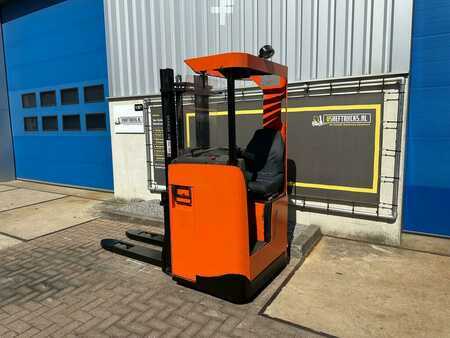 Apilador conductor sentado 2016  BT SRE135 (5)