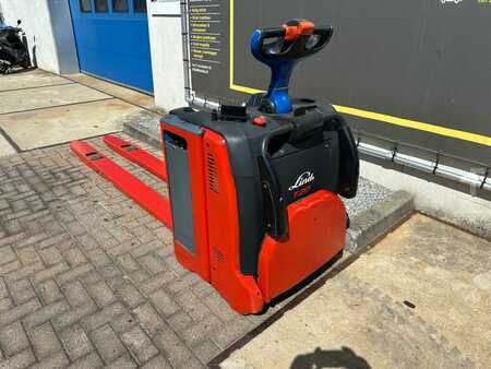 Niederhubwagen 2016  Linde T20AP 131 (8)