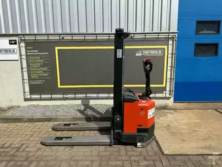Stacker pedestre 2008  BT SWE120 6026362/2008 (2)