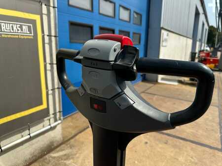 Magasemelésű béka - BT SWE120 953874/2006 (10)