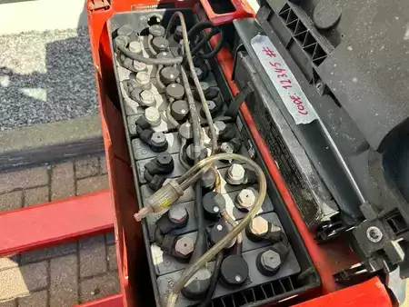 Låglyftare El 2008  Linde t18 (11)