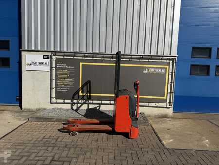 Elektrische palletwagens 2010  Linde T18 (1)