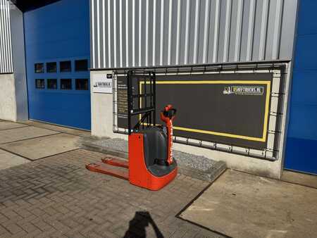 Elektrische palletwagens 2010  Linde T18 (2)