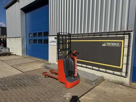 Elektrische palletwagens 2010  Linde T18 (3)