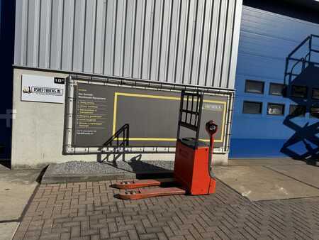 Elektrische palletwagens 2010  Linde T18 (5)