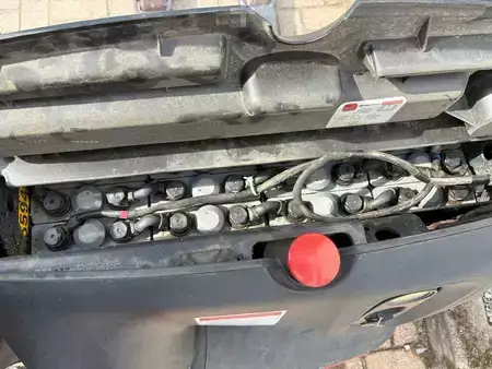 Apilador eléctrico 2012  Linde l10b (8)