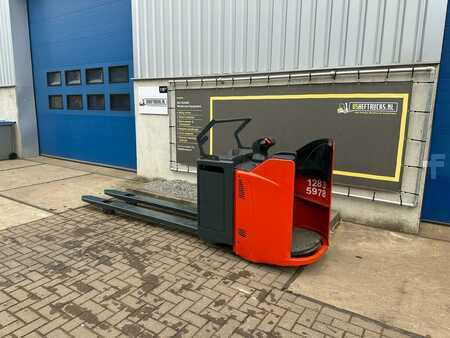Transpallet elettrici 2011  Linde T 24 SP (4)