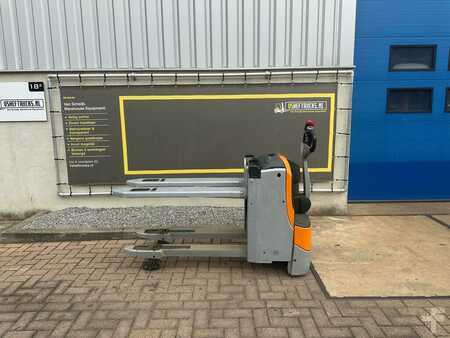 Nízkozdvižný vozík 2011  Still EXUH18 (1)