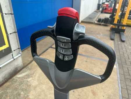 Nízkozdvižný vozík 2011  Still EXUH18 (10)