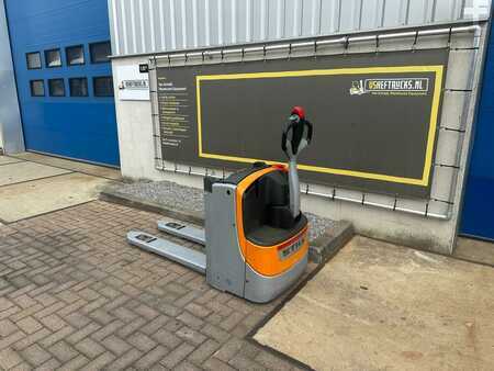 Nízkozdvižný vozík 2011  Still EXUH18 (4)