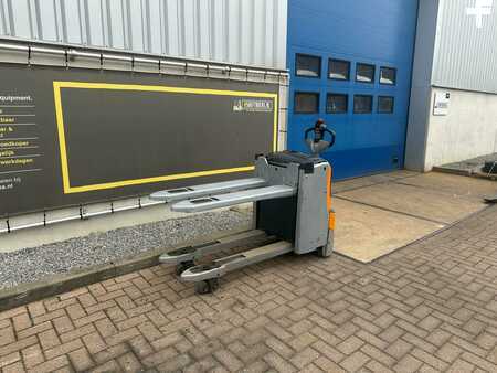 Nízkozdvižný vozík 2011  Still EXUH18 (7)