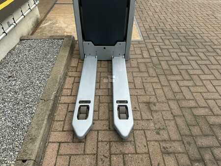 Nízkozdvižný vozík 2011  Still EXUH18 (9)