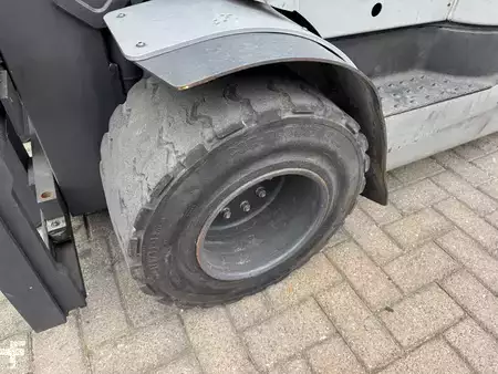 Nestekaasutrukki 2018  Still RX70-30T (13)