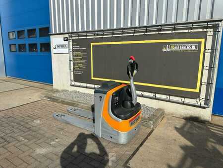 Fahrerstandstapler 2009  Still EXU H 20 (3)