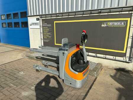 Fahrerstandstapler 2009  Still EXU H 20 (5)