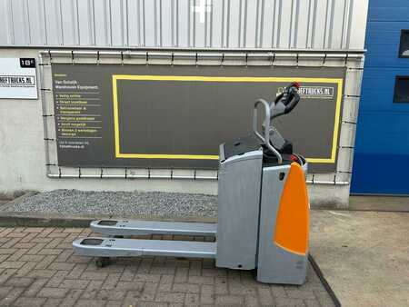 Nízkozdvižný vozík 2017  Still EXH SF20 (1)