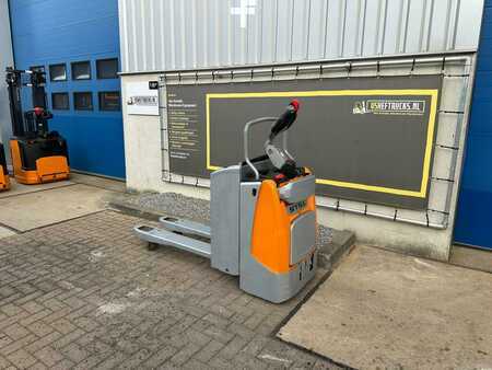 Nízkozdvižný vozík 2018  Still EXH SF20 (2)