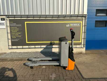 Nízkozdvižný vozík 2020  Still ECU20 (1)