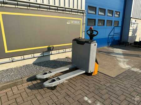 Nízkozdvižný vozík 2020  Still ECU20 (2)